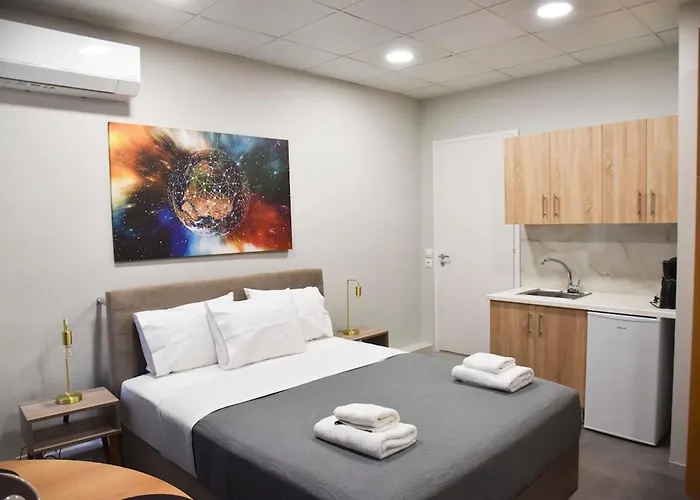 Athens Zeus A By Super Host Hub